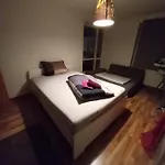 Tolle Private 2-Zimmer Wohnung Im Szene Bezirk Berlin-Friedrichshain