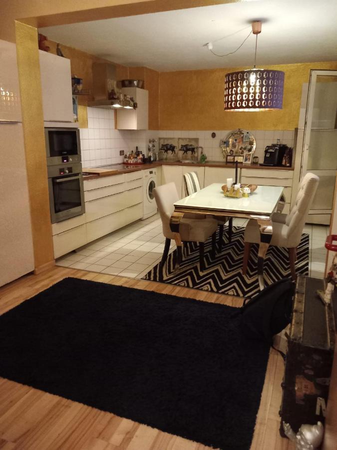 Tolle Private 2-zimmer Im Szene Berlin-friedrichshain Berlin