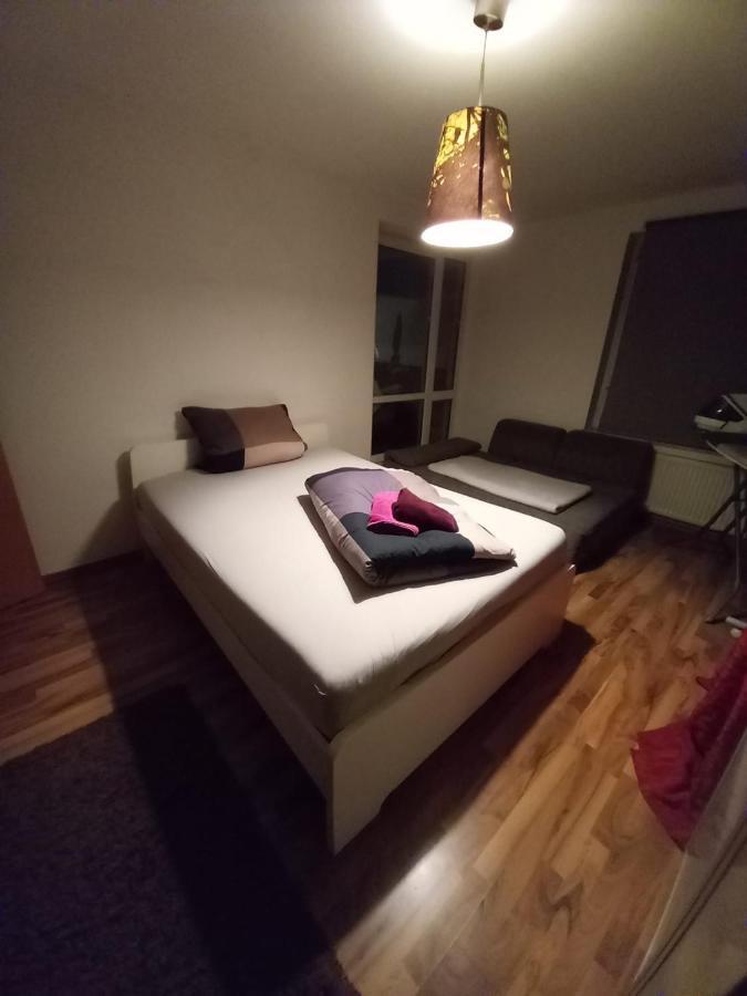 Apartment Tolle Private 2-zimmer Im Szene Berlin-friedrichshain *